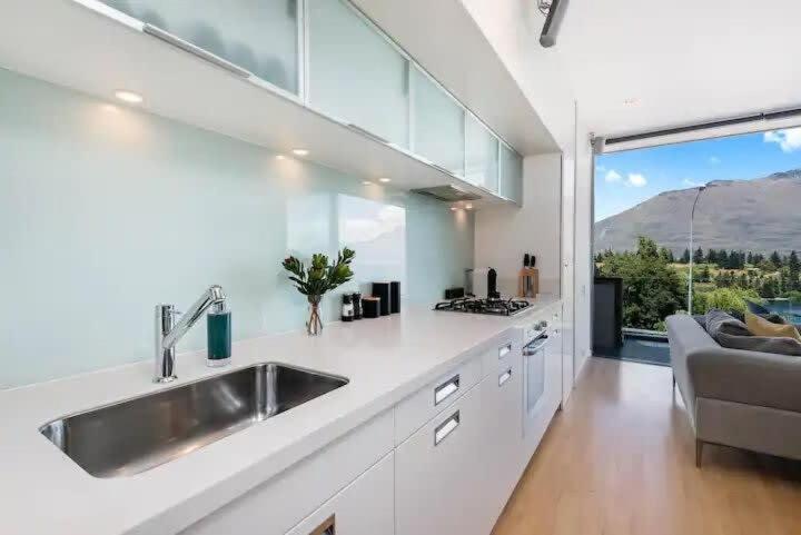 Luxury Lake View - 1 Bedroom Queenstown Exterior photo