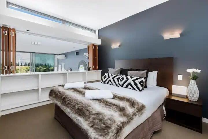 Luxury Lake View - 1 Bedroom Queenstown Exterior photo